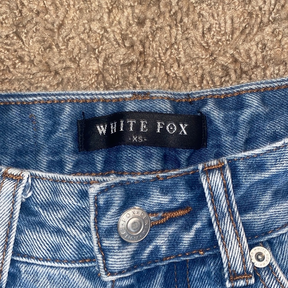 White Fox Jeans - Picture 2 of 3